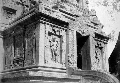 <em>"Paris Exposition: Dutch East Indies Pavilion, Paris, France, 1900"</em>, 1900. Glass negative 5x7in, 5 x 7 in. Brooklyn Museum, Goodyear. (Photo: Brooklyn Museum, S03i1341n01a.jpg