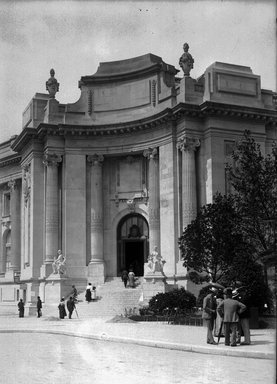<em>"Paris Exposition: Grand Palais, Paris, France, 1900"</em>, 1900. Glass negative 5x7in, 5 x 7 in. Brooklyn Museum, Goodyear. (Photo: Brooklyn Museum, S03i1351n01a.jpg