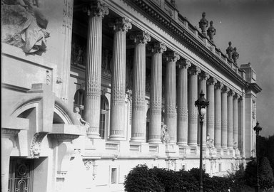 <em>"Paris Exposition: Grand Palais, Paris, France, 1900"</em>, 1900. Glass negative 5x7in, 5 x 7 in. Brooklyn Museum, Goodyear. (Photo: Brooklyn Museum, S03i1354n01a.jpg