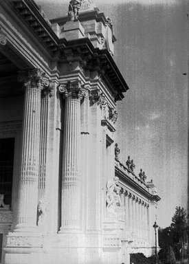 <em>"Paris Exposition: Grand Palais, Paris, France, 1900"</em>, 1900. Glass negative 5x7in, 5 x 7 in. Brooklyn Museum, Goodyear. (Photo: Brooklyn Museum, S03i1357n01a.jpg