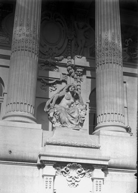 <em>"Paris Exposition: Grand Palais, Paris, France, 1900"</em>, 1900. Glass negative 5x7in, 5 x 7 in. Brooklyn Museum, Goodyear. (Photo: Brooklyn Museum, S03i1359n01a.jpg