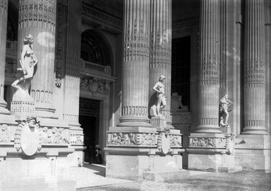 <em>"Paris Exposition: Grand Palais, Paris, France, 1900"</em>, 1900. Glass negative 5x7in, 5 x 7 in. Brooklyn Museum, Goodyear. (Photo: Brooklyn Museum, S03i1378n01a.jpg