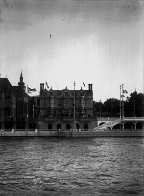 <em>"Paris Exposition: Great Britain Pavilion, Paris, France, 1900"</em>, 1900. Glass negative 5x7in, 5 x 7 in. Brooklyn Museum, Goodyear. (Photo: Brooklyn Museum, S03i1379n01a.jpg