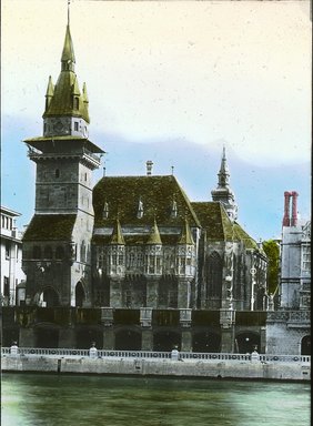 <em>"Paris Exposition: Hungarian Pavilion, Paris, France, 1900"</em>, 1900. Lantern slide 3.25x4in, 3.25 x 4 in. Brooklyn Museum, Goodyear. (Photo: Brooklyn Museum, S03i1381l01.jpg