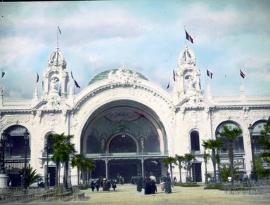 <em>"Paris Exposition: Palace of Costume, Paris, France, 1900"</em>, 1900. Lantern slide 3.25x4in, 3.25 x 4 in. Brooklyn Museum, Goodyear. (Photo: Brooklyn Museum, S03i1391l01.jpg