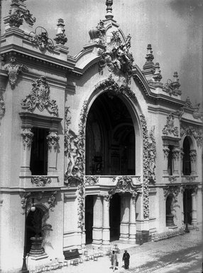 <em>"Paris Exposition: Palace of Decorative Arts, Paris, France, 1900"</em>, 1900. Glass negative 5x7in, 5 x 7 in. Brooklyn Museum, Goodyear. (Photo: Brooklyn Museum, S03i1401n01a.jpg