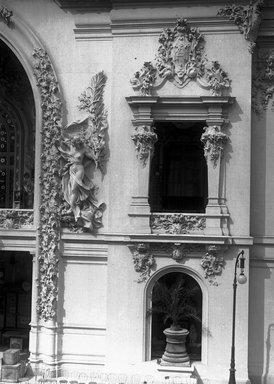 <em>"Paris Exposition: Palace of Decorative Arts, Paris, France, 1900"</em>, 1900. Glass negative 5x7in, 5 x 7 in. Brooklyn Museum, Goodyear. (Photo: Brooklyn Museum, S03i1405n01a.jpg