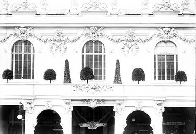 <em>"Paris Exposition: Palace of Decorative Arts, Paris, France, 1900"</em>, 1900. Glass negative 5x7in, 5 x 7 in. Brooklyn Museum, Goodyear. (Photo: Brooklyn Museum, S03i1409n01a.jpg