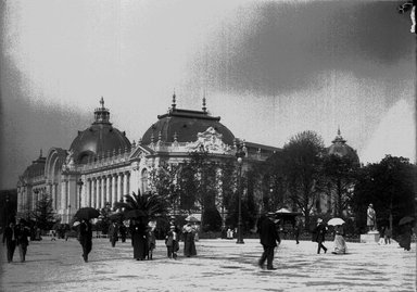 <em>"Paris Exposition: Petit Palais, Paris, France, 1900"</em>, 1900. Glass negative 5x7in, 5 x 7 in. Brooklyn Museum, Goodyear. (Photo: Brooklyn Museum, S03i1438n01a.jpg