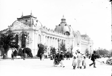 <em>"Paris Exposition: Petit Palais, Paris, France, 1900"</em>, 1900. Glass negative 5x7in, 5 x 7 in. Brooklyn Museum, Goodyear. (Photo: Brooklyn Museum, S03i1445n01a.jpg