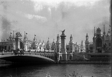 <em>"Paris Exposition: Pont Alexandre III, Paris, France, 1900"</em>, 1900. Glass negative 5x7in, 5 x 7 in. Brooklyn Museum, Goodyear. (Photo: Brooklyn Museum, S03i1460n01a.jpg