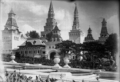 <em>"Paris Exposition: Russian Pavilion, Paris, France, 1900"</em>, 1900. Glass negative 5x7in, 5 x 7 in. Brooklyn Museum, Goodyear. (Photo: Brooklyn Museum, S03i1462n01a.jpg