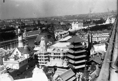 <em>"Paris Exposition: Tour du Monde and Siamese Pavilion, Paris, France, 1900"</em>, 1900. Glass negative 5x7in, 5 x 7 in. Brooklyn Museum, Goodyear. (Photo: Brooklyn Museum, S03i1470n01a.jpg