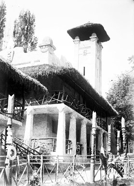 <em>"Paris Exposition: Trocadero Gardens, Paris, France, 1900"</em>, 1900. Glass negative 5x7in, 5 x 7 in. Brooklyn Museum, Goodyear. (Photo: Brooklyn Museum, S03i1475n01a.jpg