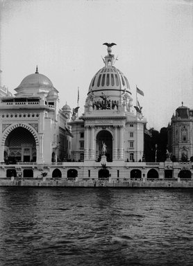 <em>"Paris Exposition: United States Pavilion, Paris, France, 1900"</em>, 1900. Glass negative 5x7in, 5 x 7 in. Brooklyn Museum, Goodyear. (Photo: Brooklyn Museum, S03i1494n01a.jpg