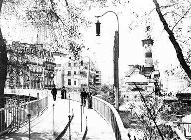 <em>"Paris Exposition: moving sidewalk, Paris, France, 1900"</em>, 1900. Glass negative 3.25x4.25in, 3.25 x 4.25 in. Brooklyn Museum, Goodyear. (Photo: Brooklyn Museum, S03i1528n01a.jpg