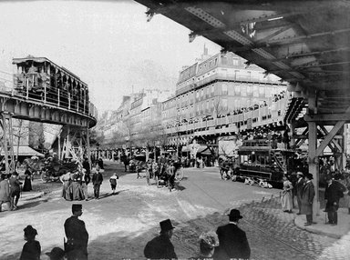 <em>"Paris Exposition: rolling platform, Paris, France, 1900"</em>, 1900. Glass negative 3.25x4.25in, 3.25 x 4.25 in. Brooklyn Museum, Goodyear. (Photo: Brooklyn Museum, S03i1553n01a.jpg