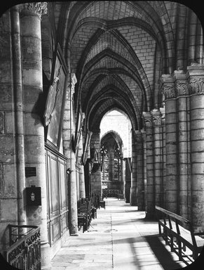 <em>"St. Alpin, Chalons, France, 1903"</em>, 1903. Lantern slide 3.25x4in, 3.25 x 4 in. Brooklyn Museum, Goodyear. (Photo: Brooklyn Museum, S03i1634l01.jpg