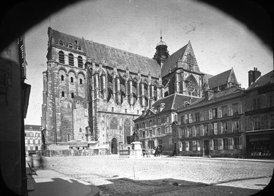 <em>"Church of St. Quentin, St. Quentin, France, 1903"</em>, 1903. Lantern slide 3.25x4in, 3.25 x 4 in. Brooklyn Museum, Goodyear. (Photo: Brooklyn Museum, S03i1644l01.jpg