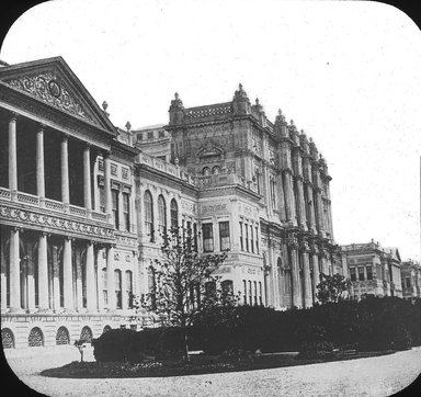 <em>"Imperial Palace of Dolmabaghcheh, Istanbul, Turkey, 1903"</em>, 1903. Lantern slide 3.25x4in, 3.25 x 4 in. Brooklyn Museum, Goodyear. (Photo: Brooklyn Museum, S03i1686l01.jpg