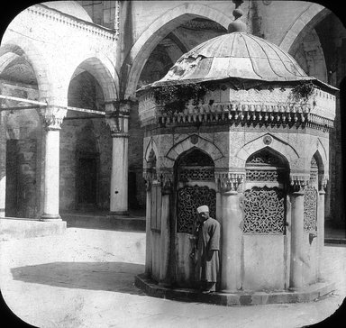 <em>"Valideh Mosque, Istanbul, Turkey, 1903"</em>, 1903. Lantern slide 3.25x4in, 3.25 x 4 in. Brooklyn Museum, Goodyear. (Photo: Brooklyn Museum, S03i1718l01.jpg