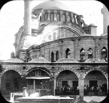 <em>"Nuri Osmaniyeh Mosque, Istanbul, Turkey, 1903"</em>, 1903. Lantern slide 3.25x4in, 3.25 x 4 in. Brooklyn Museum, Goodyear. (Photo: Brooklyn Museum, S03i1733l01.jpg