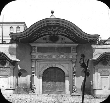 <em>"Sublime Port [exterior view], Istanbul, Turkey, 1903"</em>, 1903. Lantern slide 3.25x4in, 3.25 x 4 in. Brooklyn Museum, Goodyear. (Photo: Brooklyn Museum, S03i1759l01.jpg