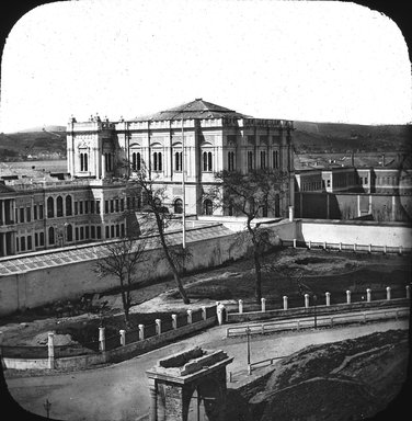 <em>"Sultan's Palace, Istanbul, Turkey, 1903"</em>, 1903. Lantern slide 3.25x4in, 3.25 x 4 in. Brooklyn Museum, Goodyear. (Photo: Brooklyn Museum, S03i1761l01.jpg