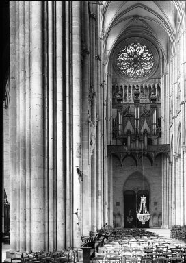 <em>"Cathedral, Amiens, France, 1907"</em>, 1907. Lantern slide 3.25x4in, 3.25 x 4 in. Brooklyn Museum, Goodyear. (Photo: Brooklyn Museum, S03i1804l01.jpg