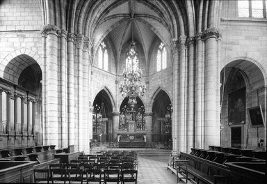 <em>"St. Alpin, Chalons, France, 1907"</em>, 1907. Lantern slide 3.25x4in, 3.25 x 4 in. Brooklyn Museum, Goodyear. (Photo: Brooklyn Museum, S03i1827l01.jpg