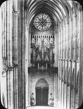 <em>"Cathedral, Amiens, France, 1907[?]"</em>, 1907[?]. Lantern slide 3.25x4in, 3.25 x 4 in. Brooklyn Museum, Goodyear. (Photo: Brooklyn Museum, S03i1842l01.jpg