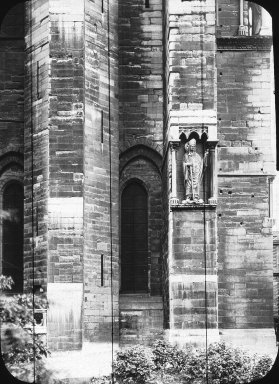 <em>"Notre Dame, Paris, France, 1910"</em>, 1910. Lantern slide 3.25x4in, 3.25 x 4 in. Brooklyn Museum, Goodyear. (Photo: Brooklyn Museum, S03i1843l01.jpg