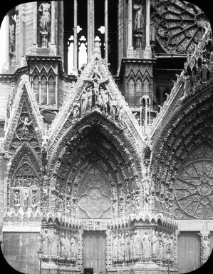 <em>"Cathedral exterior, France [?], n.d."</em>. Lantern slide 3.25x4in, 3.25 x 4 in. Brooklyn Museum, Goodyear. (Photo: Brooklyn Museum, S03i1868l01.jpg