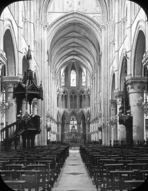 <em>"Cathedral interior, France [?], n.d."</em>. Lantern slide 3.25x4in, 3.25 x 4 in. Brooklyn Museum, Goodyear. (Photo: Brooklyn Museum, S03i1875l01.jpg