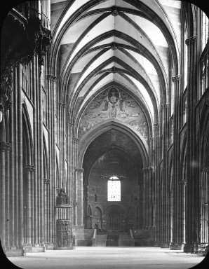 <em>"Church interior, France [?], n.d."</em>. Lantern slide 3.25x4in, 3.25 x 4 in. Brooklyn Museum, Goodyear. (Photo: Brooklyn Museum, S03i1897l01.jpg