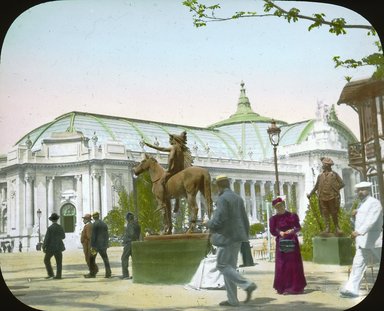 <em>"Paris Exposition: Grand Palais, sculpture display, Paris, France, 1900"</em>, 1900. Lantern slide 3.25x4in, 3.25 x 4 in. Brooklyn Museum, Goodyear. (Photo: Brooklyn Museum, S03i1996l01.jpg