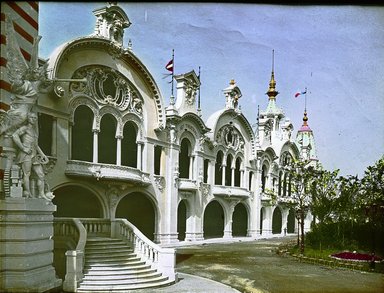 <em>"Paris Exposition: Manufacturer's and Liberal Arts Building, Paris, France, 1900"</em>, 1900. Lantern slide 3.25x4in, 3.25 x 4 in. Brooklyn Museum, Goodyear. (Photo: Brooklyn Museum, S03i2005l01.jpg