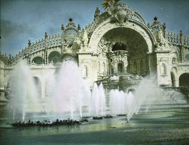 <em>"Paris Exposition: Palace of Electricity, Paris, France, 1900"</em>, 1900. Lantern slide 3.25x4in, 3.25 x 4 in. Brooklyn Museum, Goodyear. (Photo: Brooklyn Museum, S03i2028l01.jpg