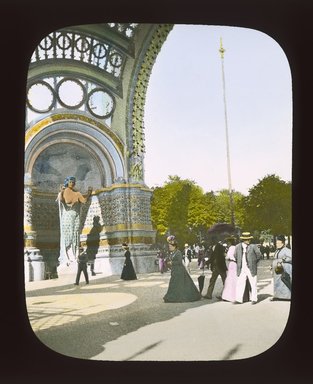 <em>"Paris Exposition: Place de la Concorde, Paris, France, 1900"</em>, 1900. Lantern slide 3.25x4in, 3.25 x 4 in. Brooklyn Museum, Goodyear. (Photo: Brooklyn Museum, S03i2035l01_SL1.jpg