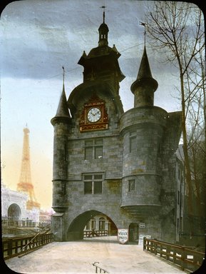 <em>"Paris Exposition: Vieux Paris (Old Paris), Paris, France, 1900"</em>, 1900. Lantern slide 3.25x4in, 3.25 x 4 in. Brooklyn Museum, Goodyear. (Photo: Brooklyn Museum, S03i2114l01.jpg