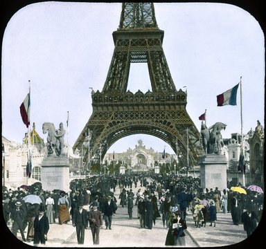 <em>"Paris Exposition: View from Pont d'Jena toward Chateau of Water, Paris, France, 1900"</em>, 1900. Lantern slide 3.25x4in, 3.25 x 4 in. Brooklyn Museum, Goodyear. (Photo: Brooklyn Museum, S03i2117l01_SL1.jpg