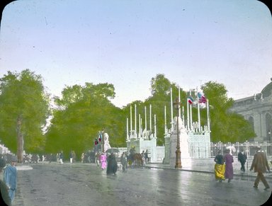 <em>"Paris Exposition: exterior view [Champs Elysees], Paris, France, 1900"</em>, 1900. Lantern slide 3.25x4in, 3.25 x 4 in. Brooklyn Museum, Goodyear. (Photo: Brooklyn Museum, S03i2142l01.jpg