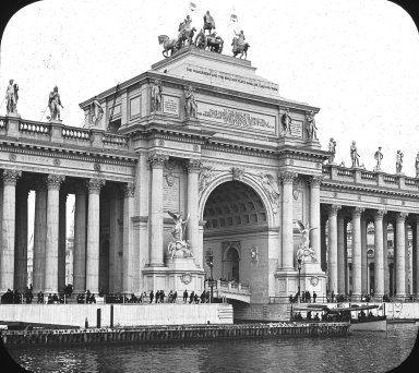<em>"World's Columbian Exposition: Grand Arch of the Peristyle, Chicago, United States, 1893"</em>, 1893. Lantern slide 3.25x4in, 3.25 x 4 in. Brooklyn Museum, Goodyear. (Photo: Brooklyn Museum, S03i2203l01.jpg
