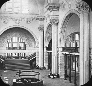 <em>"World's Columbian Exposition: Terminal Station Court, Chicago, United States, 1893"</em>, 1893. Lantern slide 3.25x4in, 3.25 x 4 in. Brooklyn Museum, Goodyear. (Photo: Brooklyn Museum, S03i2243l01.jpg