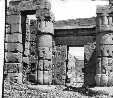 <em>"Temple of Seti, Thebes, Egypt"</em>. Lantern slide 3.25x4in, 3.25 x 4 in. Brooklyn Museum, Goodyear. (Photo: Brooklyn Museum, S03i2399l01.jpg