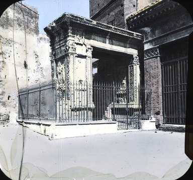 <em>"Rome, Italy"</em>. Lantern slide 3.25x4in, 3.25 x 4 in. Brooklyn Museum, Goodyear. (Photo: T.H. McAllister, S03i2790l01.jpg
