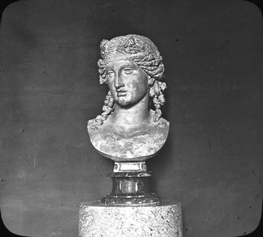 <em>"Capitoline Museum, Rome, Italy"</em>. Lantern slide 3.25x4in, 3.25 x 4 in. Brooklyn Museum, Goodyear. (Photo: T.H. McAllister, S03i2838l01.jpg