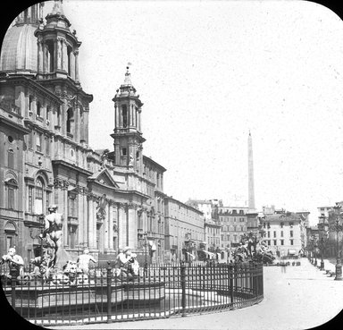 <em>"Piazza Navona, Rome, Italy"</em>. Lantern slide 3.25x4in, 3.25 x 4 in. Brooklyn Museum, Goodyear. (Photo: T.H. McAllister, S03i2905l01.jpg