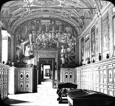 <em>"Vatican Museum, Rome, Italy"</em>. Lantern slide 3.25x4in, 3.25 x 4 in. Brooklyn Museum, Goodyear. (Photo: T.H. McAllister, S03i3019l01.jpg