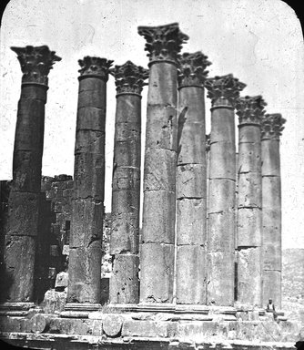 <em>"Gerash, Jordan"</em>. Lantern slide 3.25x4in, 3.25 x 4 in. Brooklyn Museum, Goodyear. (Photo: Brooklyn Museum, S03i3046l01.jpg